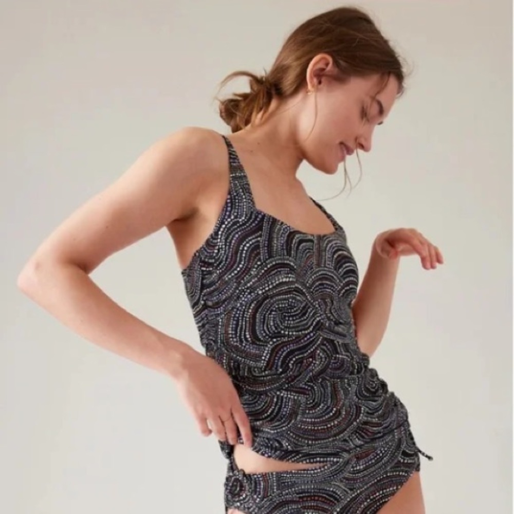 Athleta Square Neck bra cup tankini